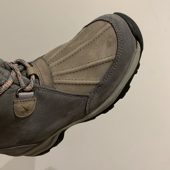 Clarks women’s winter boots - Picture 5 of 7